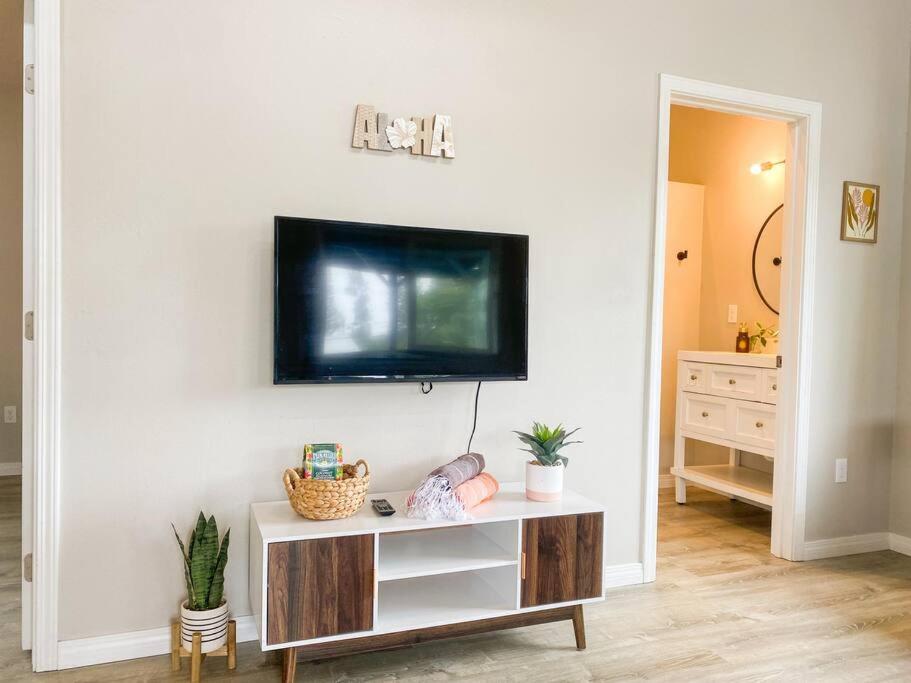 Apartament Hibiscus Hale, Full Kitchen, King Bed, Parking Keaau Zewnętrze zdjęcie