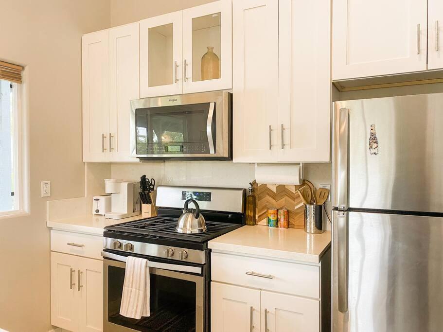 Apartament Hibiscus Hale, Full Kitchen, King Bed, Parking Keaau Zewnętrze zdjęcie